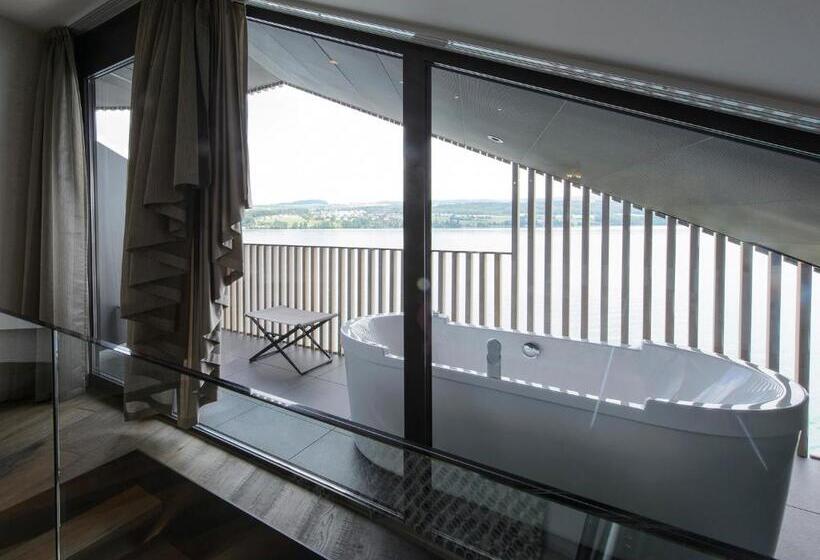 סוויטה משפחתית, Restaurant Schifflände