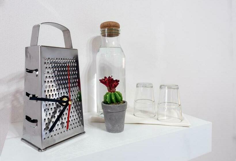 标准间, Borgodieci