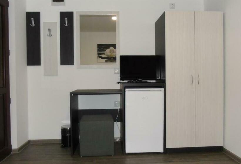 جناح مطلّ علي الحديقة, Guest House Dar