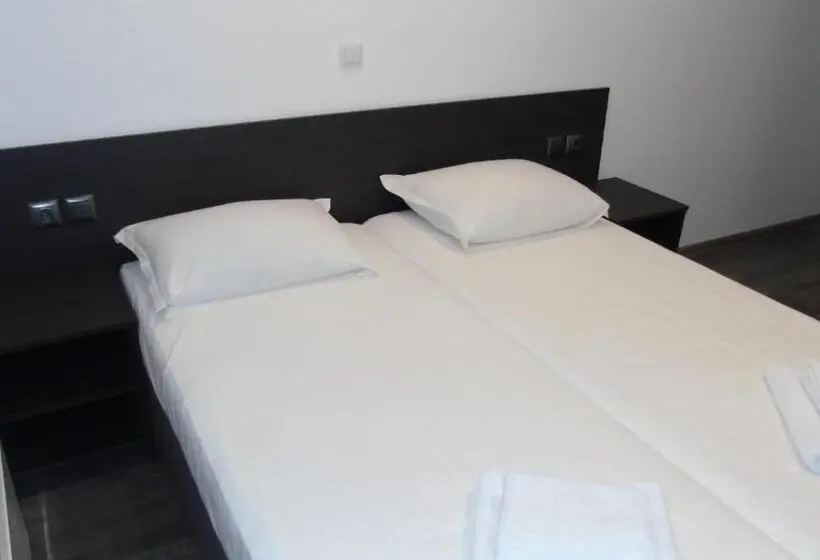 اتاق استاندارد با چشم‌انداز باغ, Guest House Dar