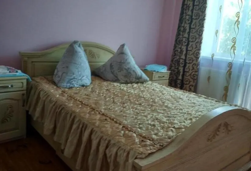 バルコニー付きデラックスルーム, Oselya Guest House