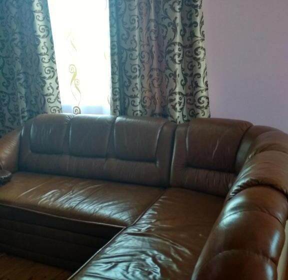 غرفة ديلوكس مزودة بشرفة, Oselya Guest House