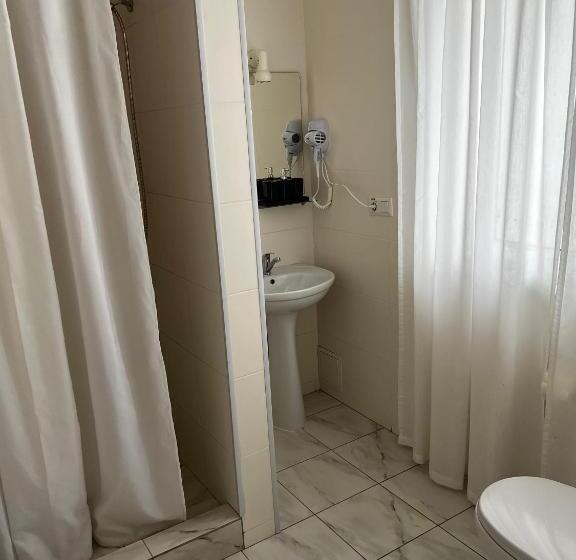 Habitación Superior, дальний кордон