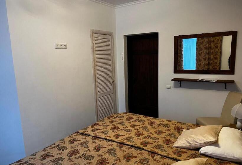 Economy Kamer, дальний кордон