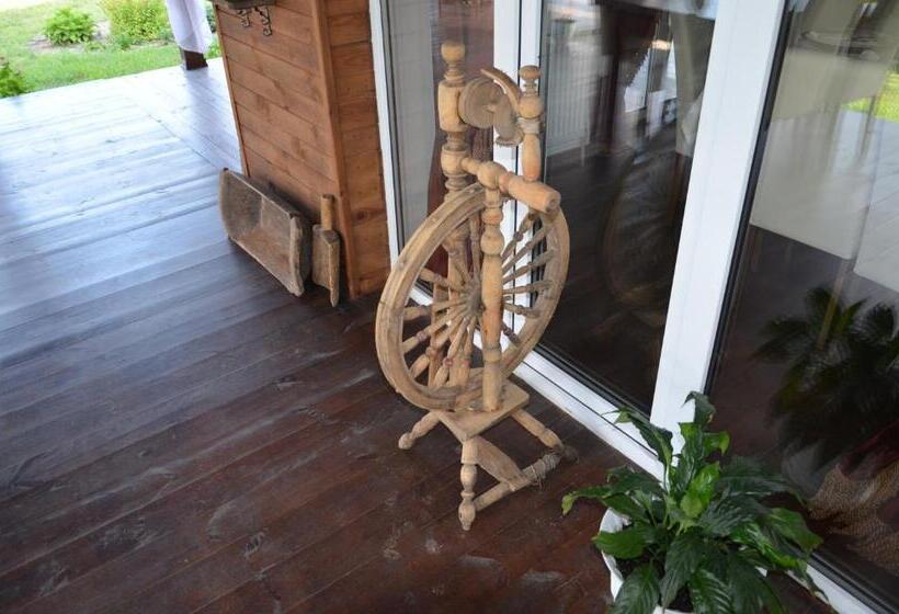 Habitación Superior, дальний кордон