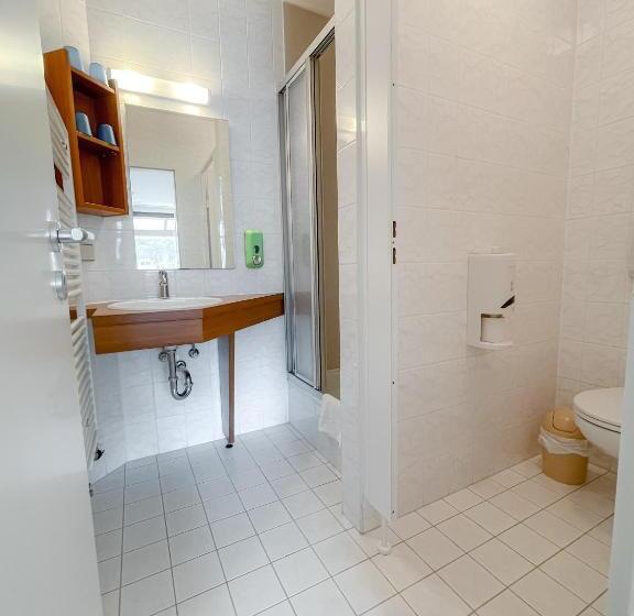 اتاق استاندارد, Aktiv Hotel Stock & Stein