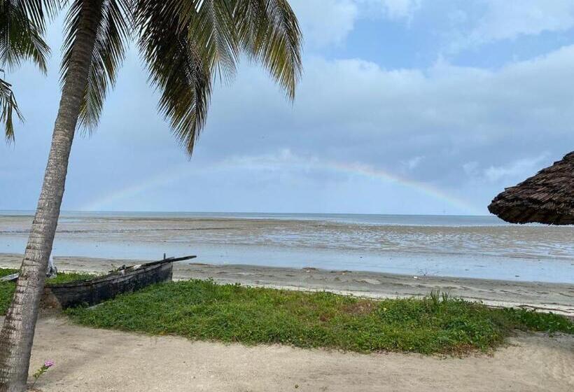 بانگلوی استاندارد با چشم‌انداز دریا, Barry S Beach Resort