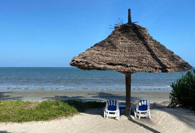 スタンダードバンガロー, Barry S Beach Resort