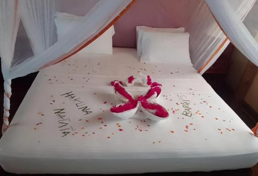 スタンダードバンガロー, Barry S Beach Resort