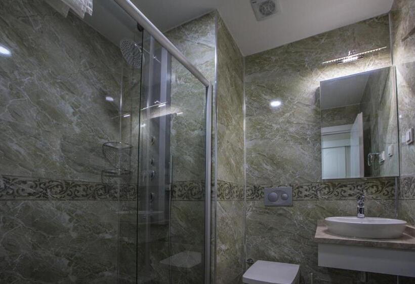 Номер Стандарт Трехместный, Clementin Suits Sigacık