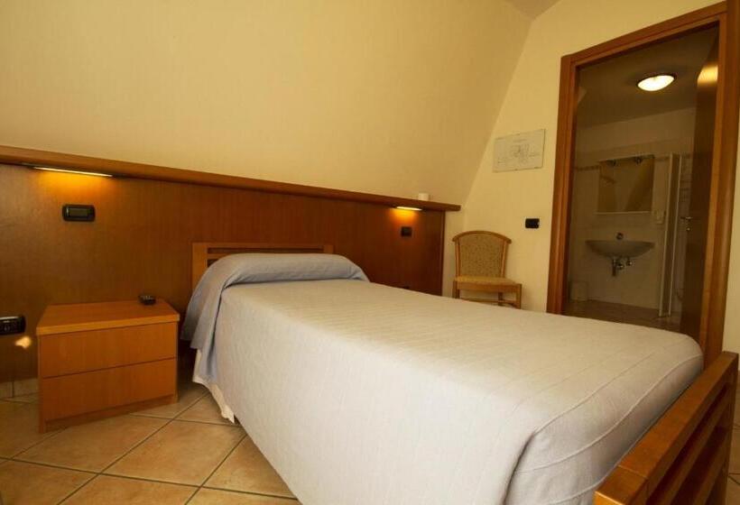 Номер Стандарт Индивидуальный, Albergo Lario