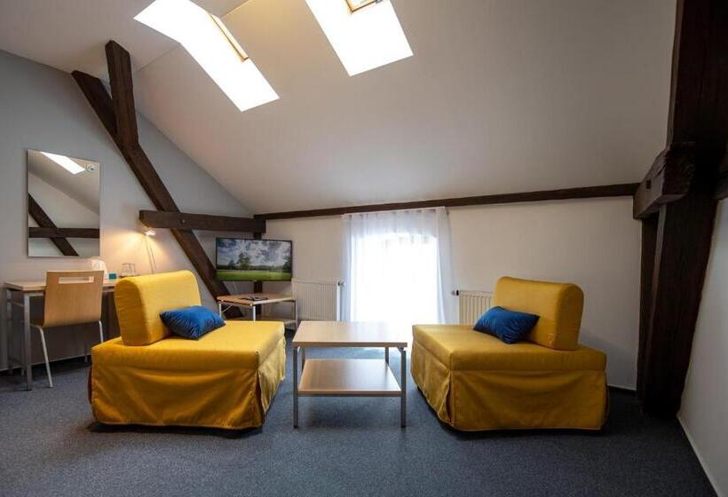 סוויטה, Greensgate Golf And Leisure Resort