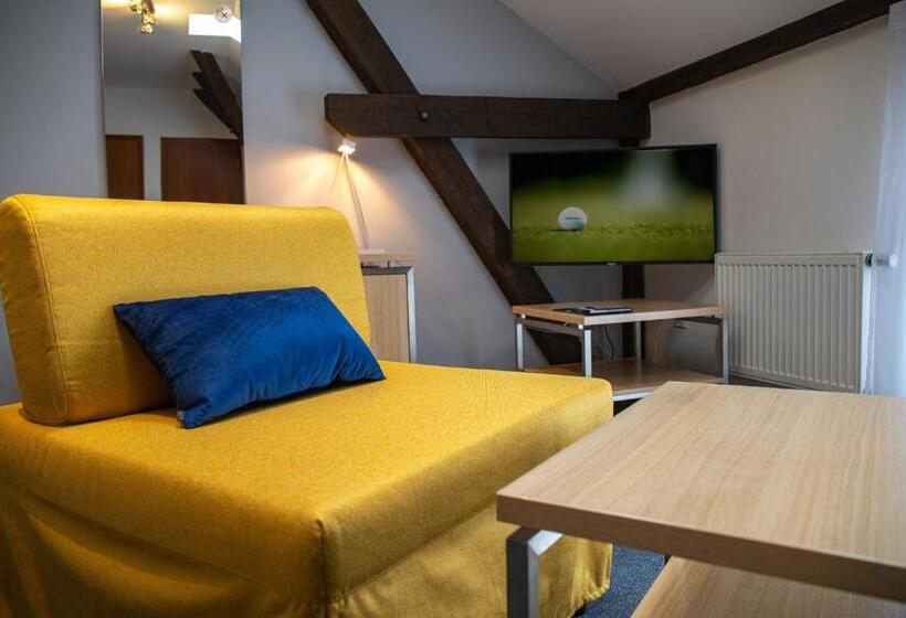 סוויטה, Greensgate Golf And Leisure Resort