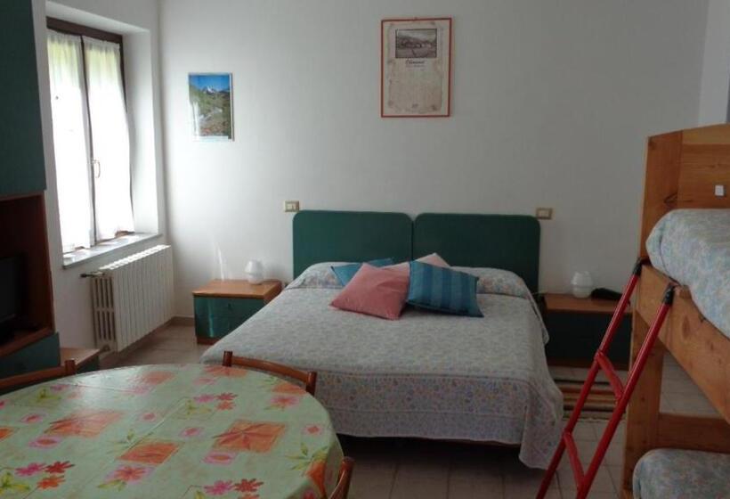 חדר סטנדרט לארבעה, Mont Gelé