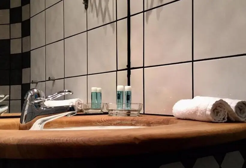 デラックスルーム, Kisa Wärdshus & Hotell