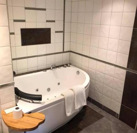 شقة غرفة واحدة, Kisa Wärdshus & Hotell