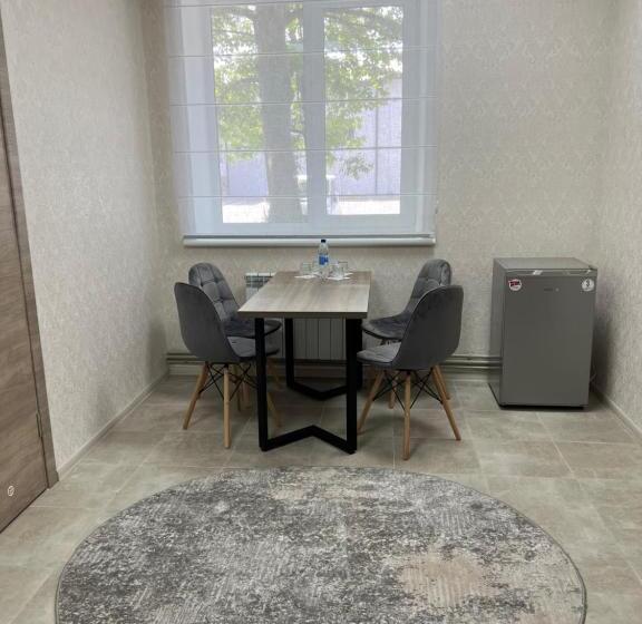 اتاق سوپریور خانوادگی, Motel Xameleon