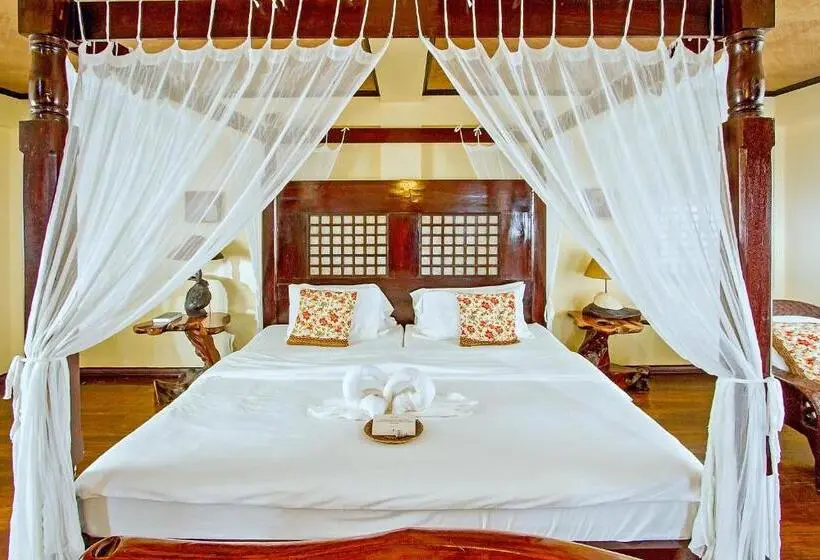 キングサイズベッドのスイートルーム, Nabulao Beach And Dive Resort