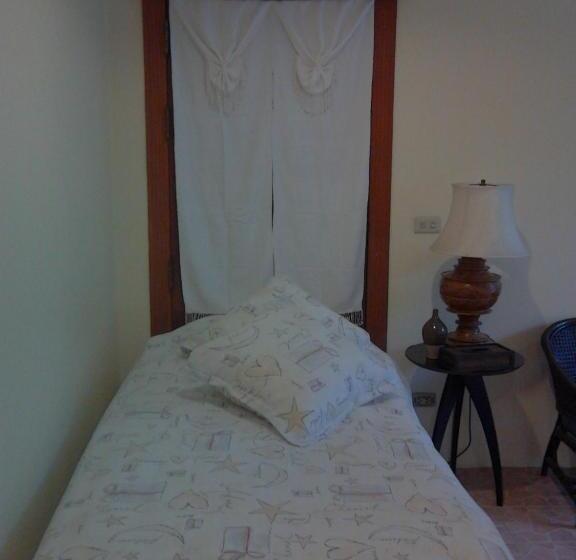 غرفة فردية  مطلة على الحديقة, Bed & Breakfast Chiang Rai