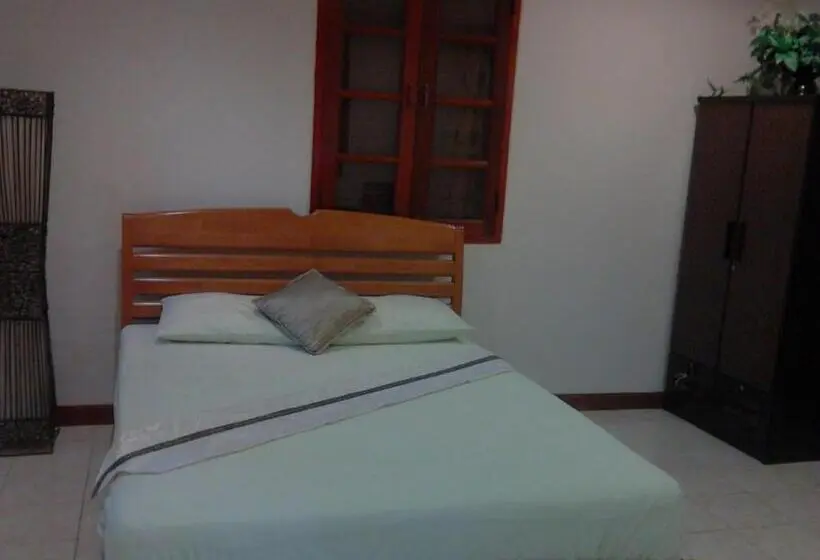 ガーデンビュースタンダードルーム, Bed & Breakfast Chiang Rai