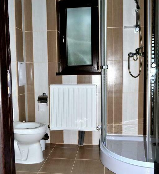 2 Bedroom Suite with Balcony, Pensiunea Vatra Bucovinei