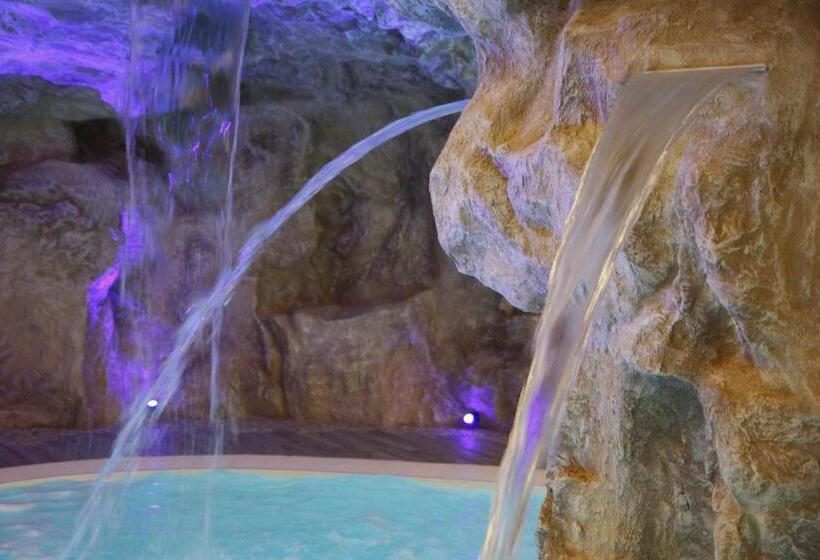 חדר סטנדרט עם כניסה לספא, Dubaivillage