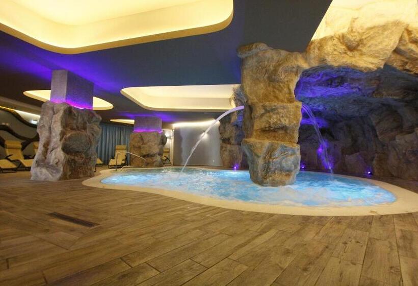 חדר סטנדרט עם כניסה לספא, Dubaivillage