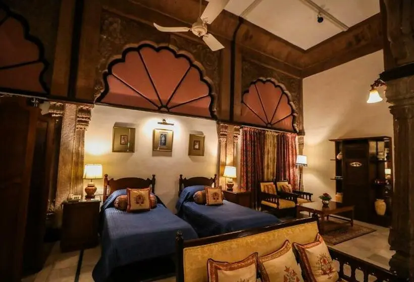 ガーデンビュースタンダードルーム, Welcomheritage Bal Samand Lake Palace