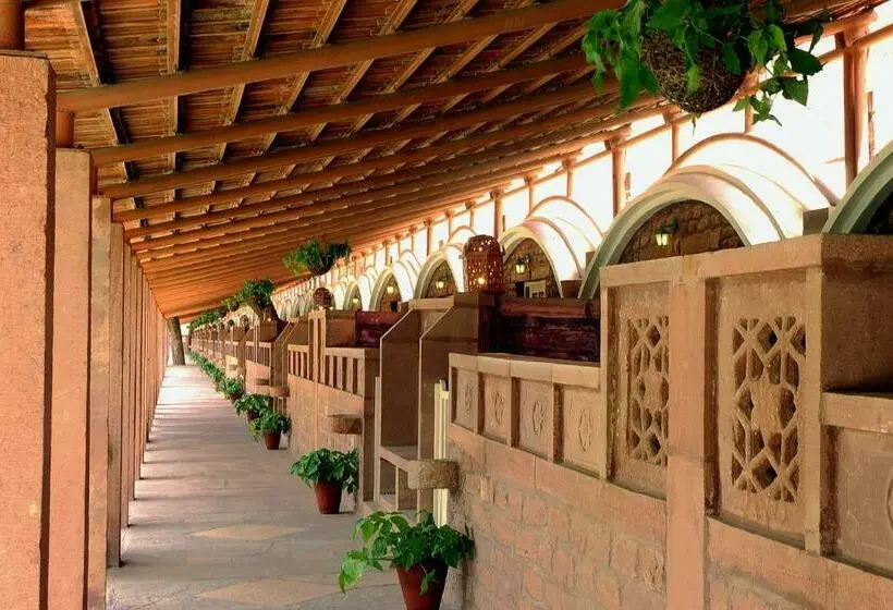 ガーデンビュースタンダードルーム, Welcomheritage Bal Samand Lake Palace