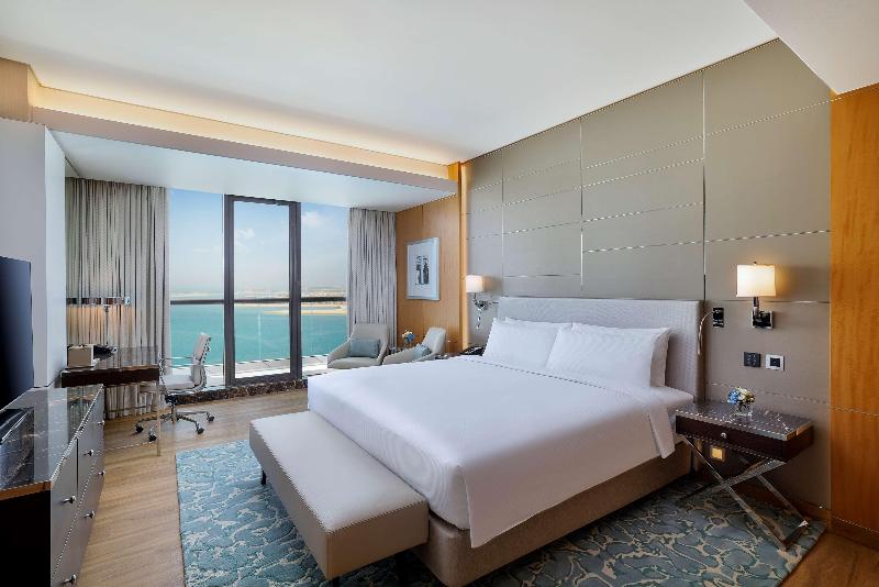 带海景的行政套房, Hilton Dubai Palm Jumeirah