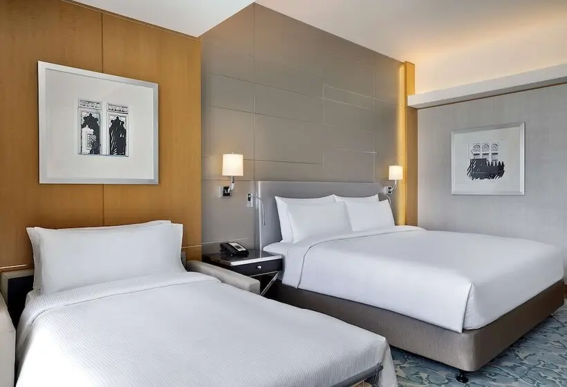 اتاق خانوادگی تودرتو, Hilton Dubai Palm Jumeirah