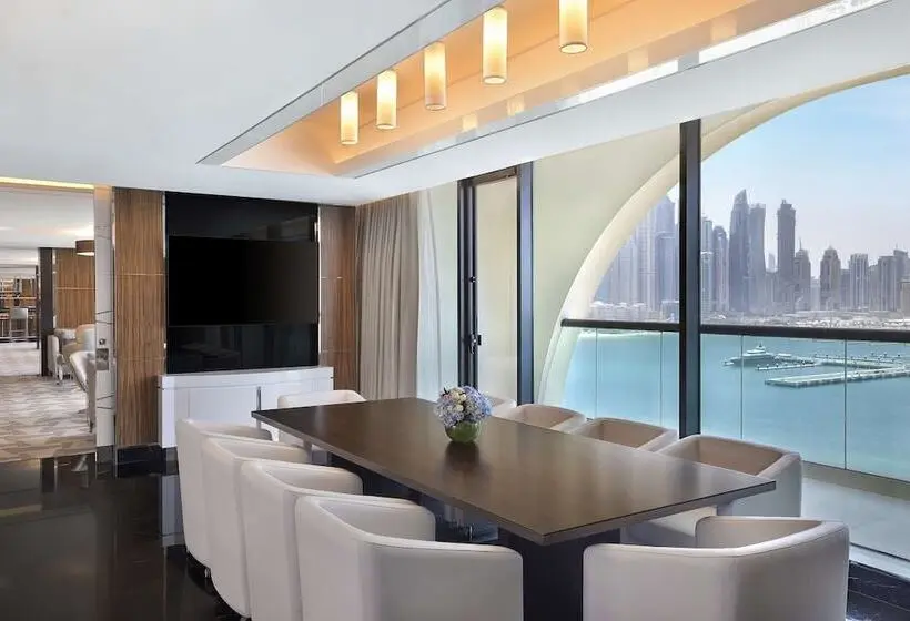 سوئیت اجرایی با چشمانداز دریا, Hilton Dubai Palm Jumeirah