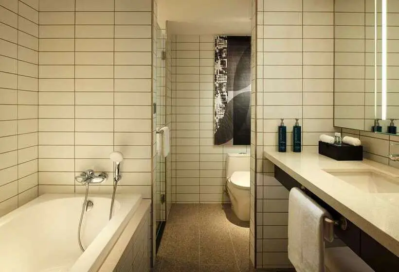 اتاق خانوادگی تودرتو, Hilton Dubai Palm Jumeirah