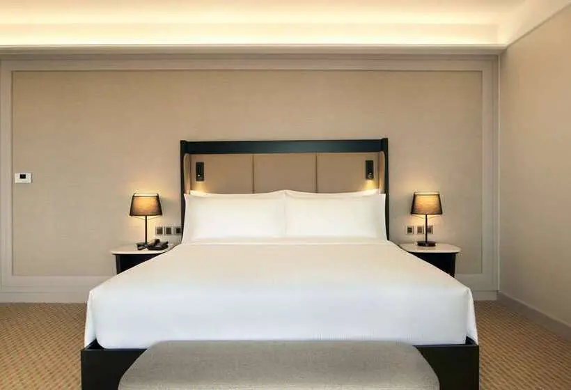 اتاق خانوادگی تودرتو, Hilton Dubai Palm Jumeirah