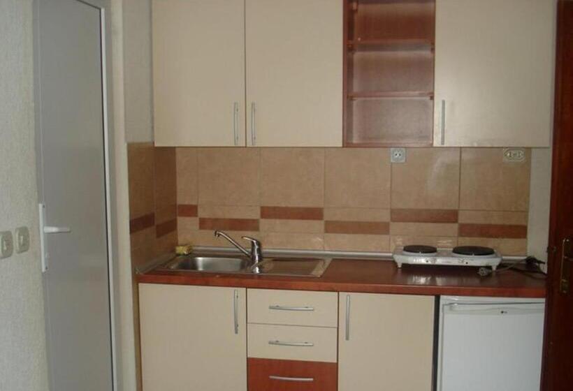 استودیوی استاندارد, Apartments Dan Dar