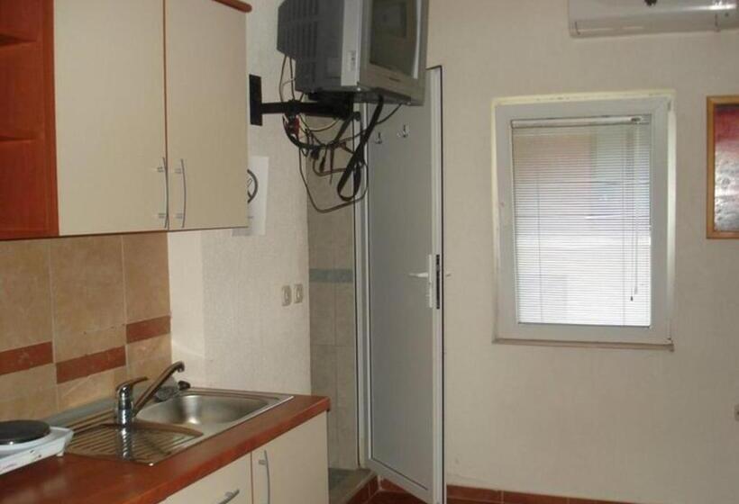 استودیوی استاندارد, Apartments Dan Dar