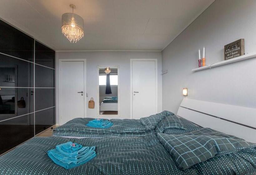 חדר דלוקס, Faroeguide