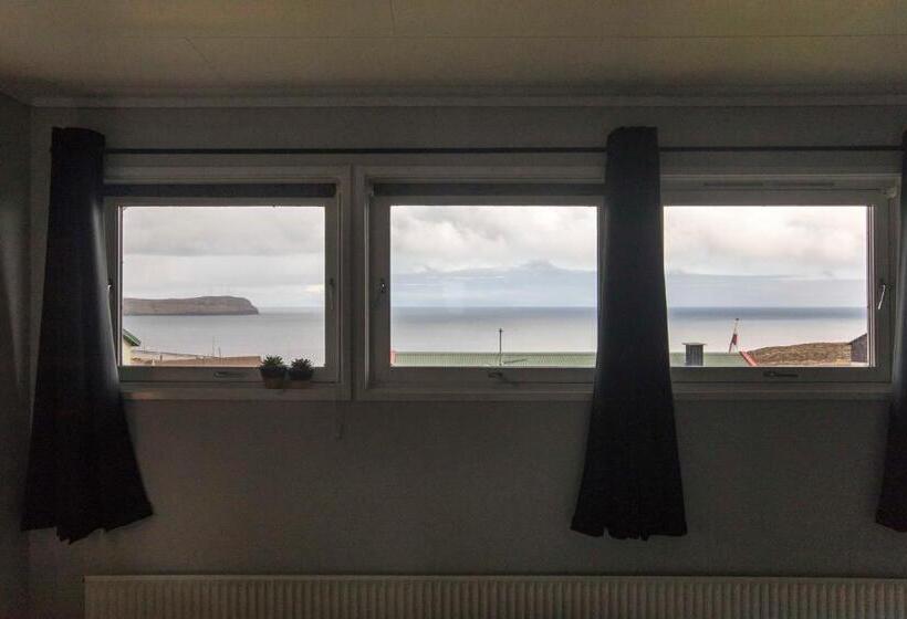 חדר דלוקס, Faroeguide