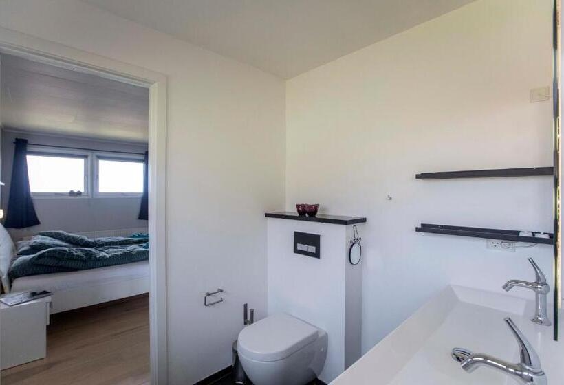 חדר דלוקס, Faroeguide