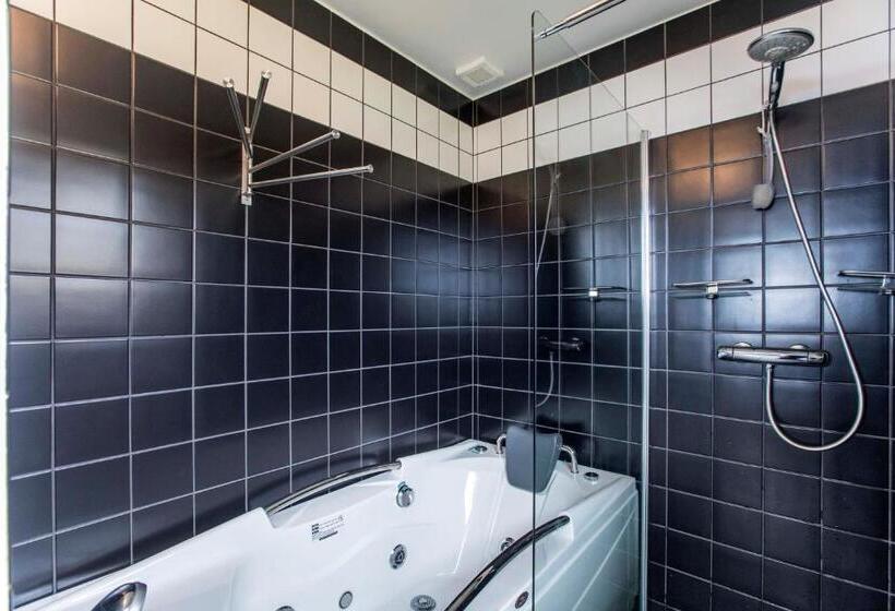 חדר דלוקס, Faroeguide