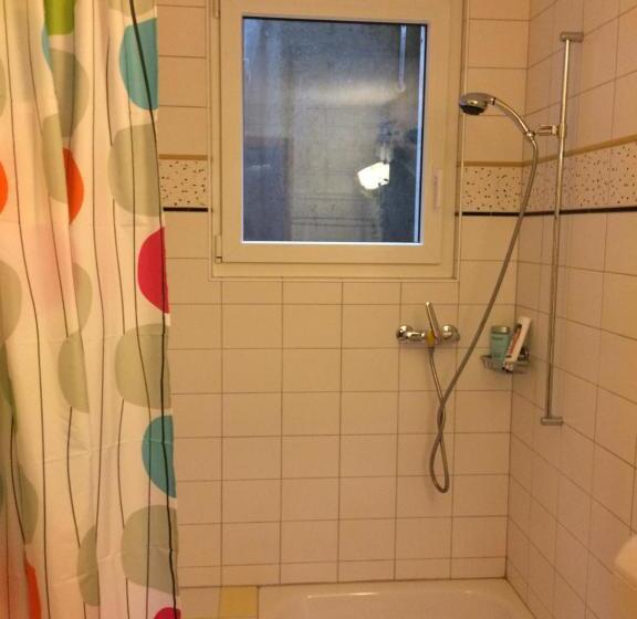 غرفة ديلوكس سرير كينج, Mona S Sleep & Go