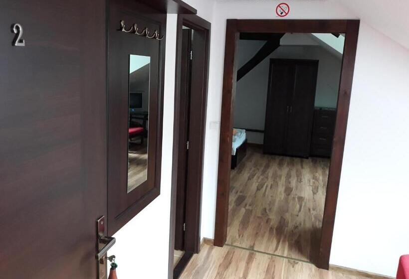 Номер Стандарт Трехместный, Eden House