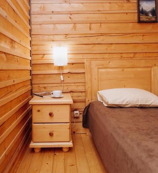 Sviitti, медовий двір