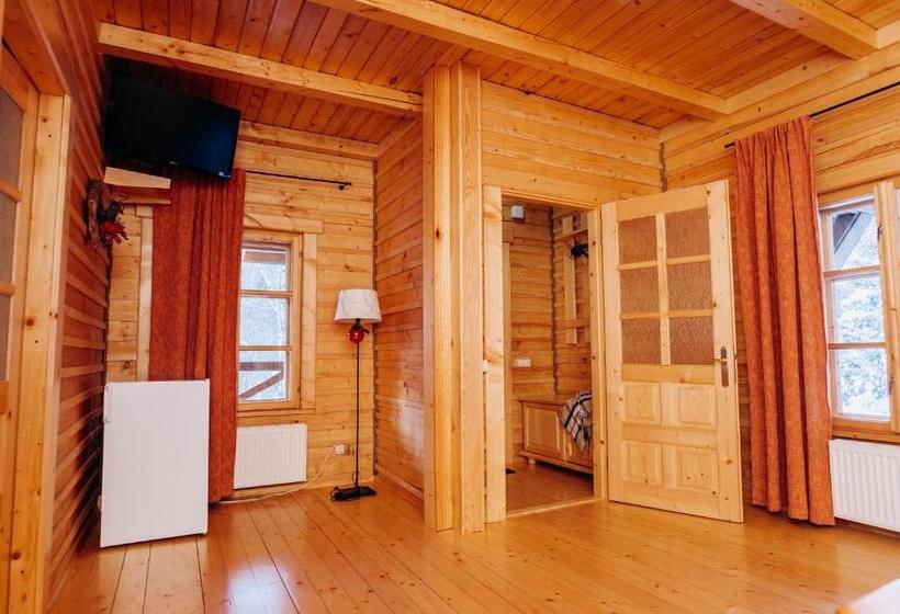 Sviitti, медовий двір