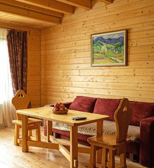 Apartament 3 Dormitoris, медовий двір