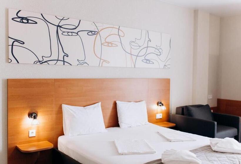 Семейный Полулюкс, Arta City