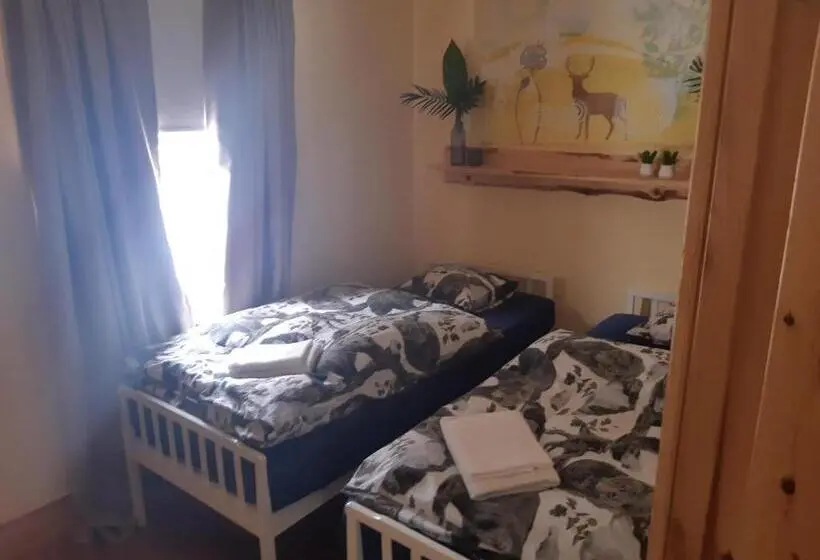 2-Schlafzimmer-Haus, B&b Camp ängra