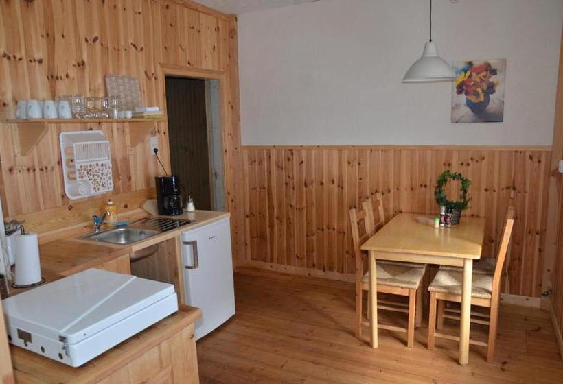 منزل غرفتين نوم, B&b Camp ängra