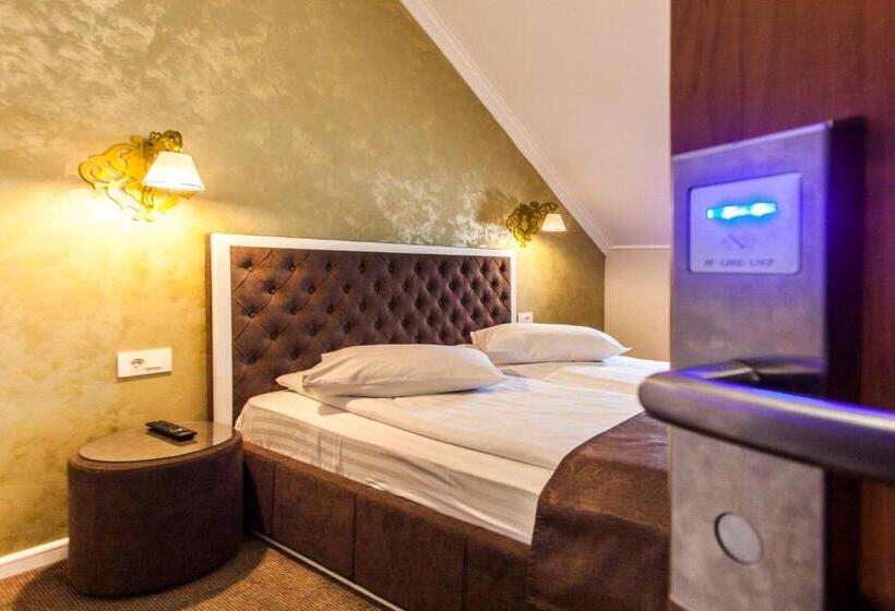 חדר סטנדרט, Camelot Resort