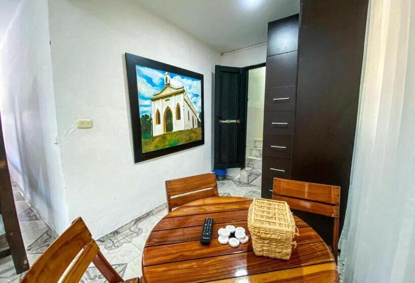 חדר משפחתי, Campestre La María Toro Valle